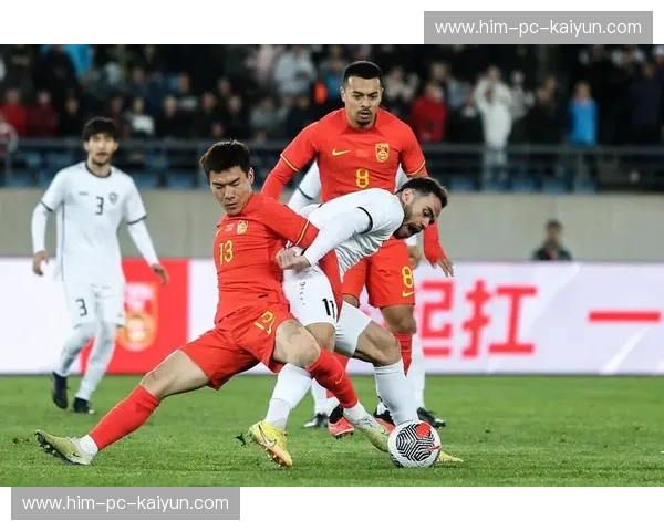 复盘国足VS乌兹别克斯坦：在这场90分钟的录播里，藏着中国足球的“骨相”与“皮囊”